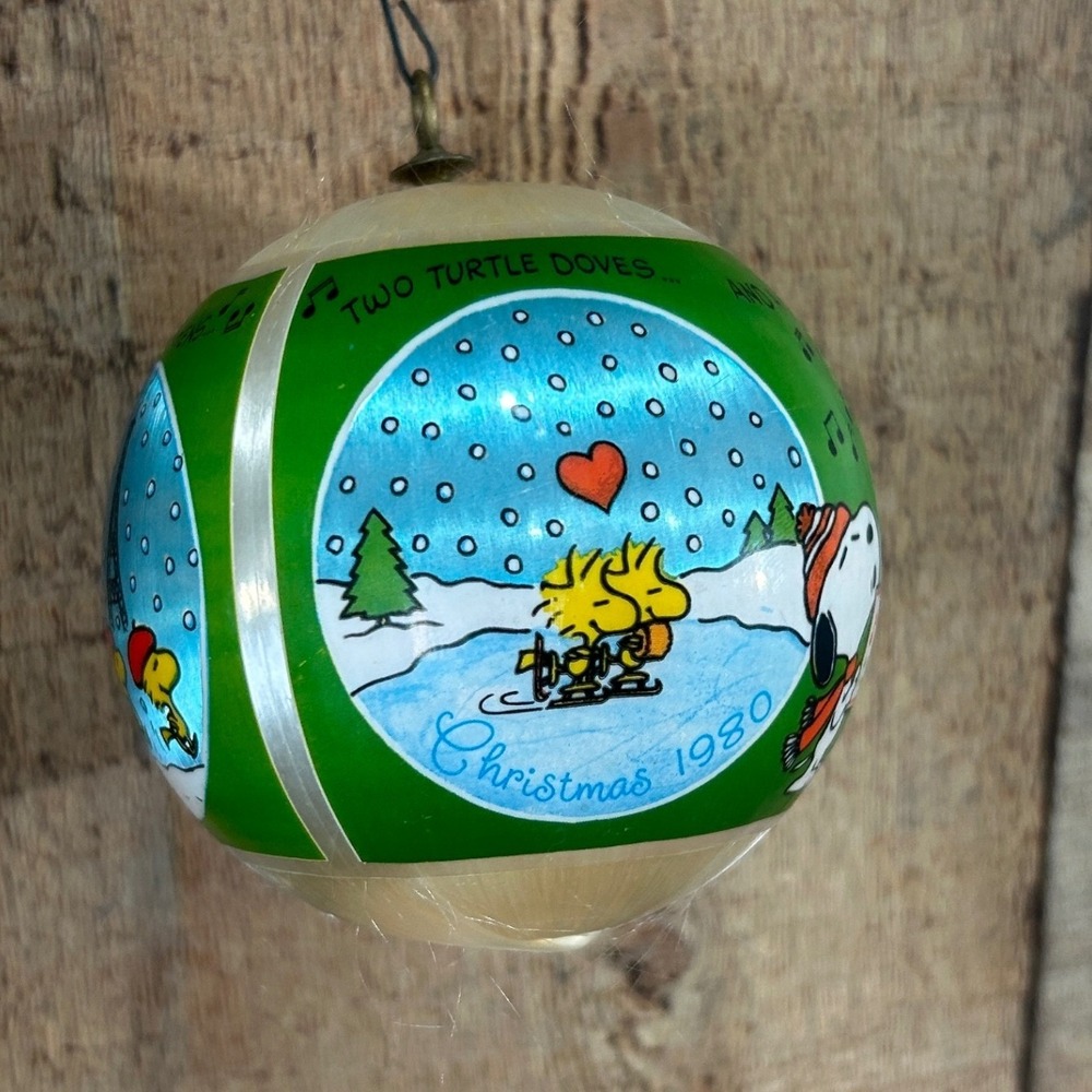 Vintage 1980 Peanuts Snoopy Woodstock 12 Days of Christmas Satin Ball Ornament